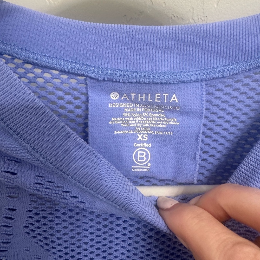 Athleta Workout Tank - Picture 3 of 3